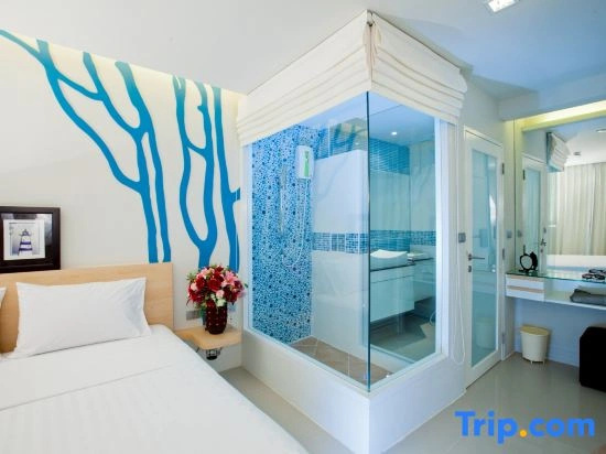 Superior Double room (full double bed)