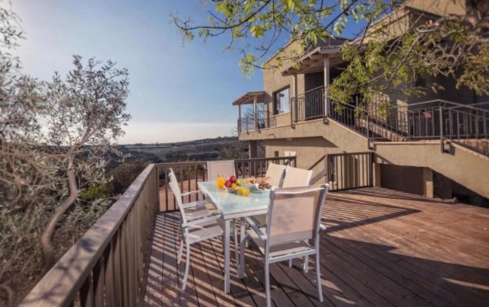 Lavender Villa In The Mountains