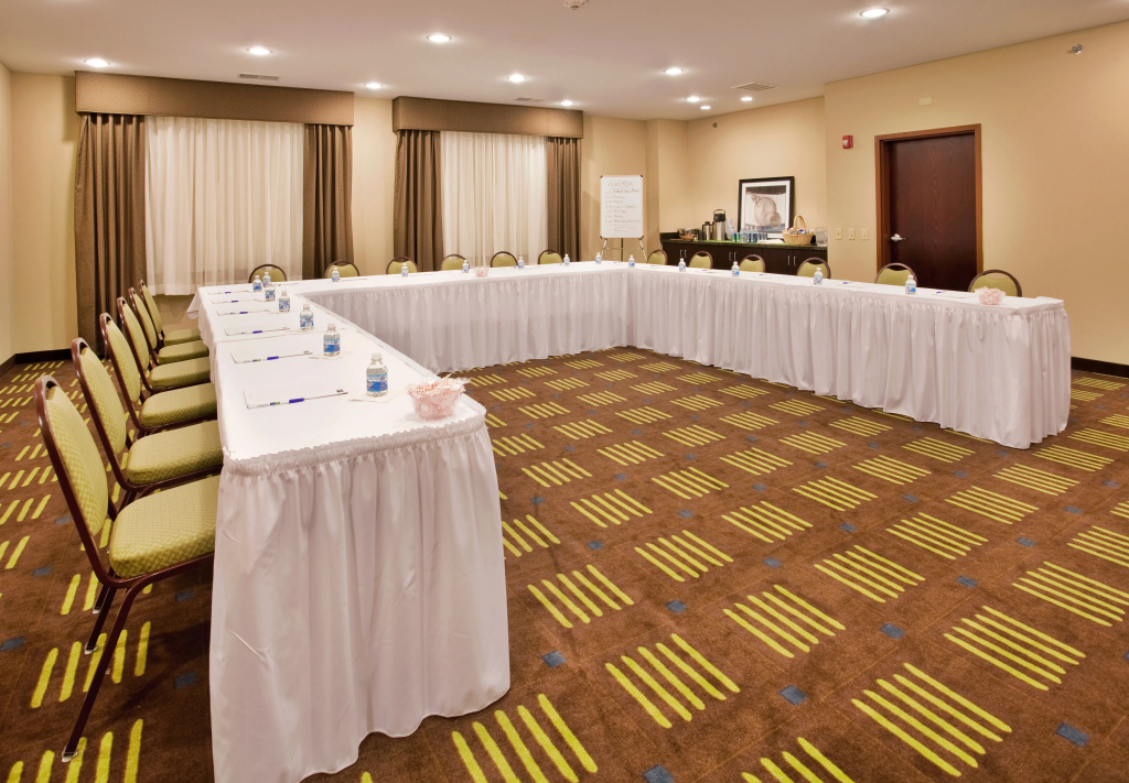 Holiday Inn Express Hotel and Suites St. Charles by IHG - Général