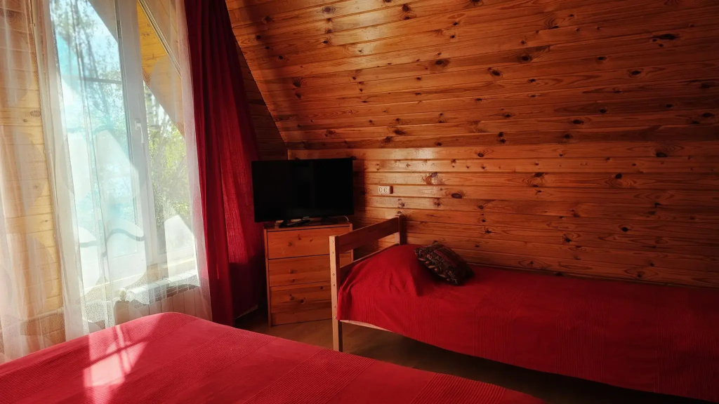 Standard Quadruple Family Attic room (full double bed and twin beds)