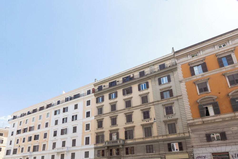 Rental in Rome Pietroburgo Apartment