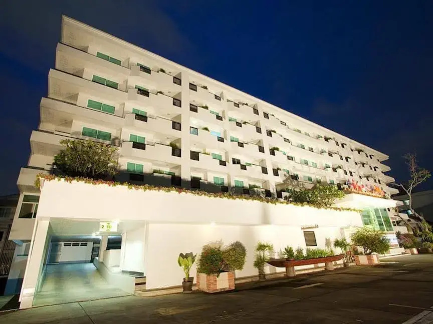 The Laurel Suite Apartment
