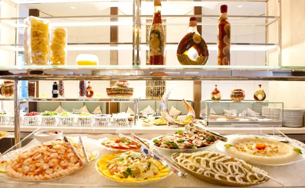 InterContinental Phoenicia Beirut by IHG - фото 14