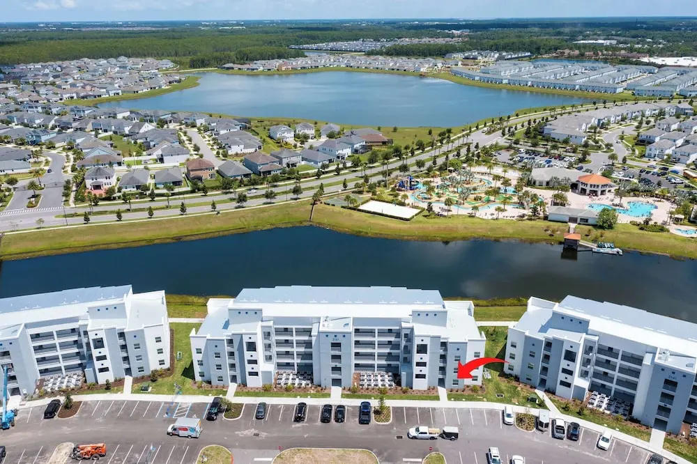 Lake-view Near Disney Resort w Lazy River 108 3151