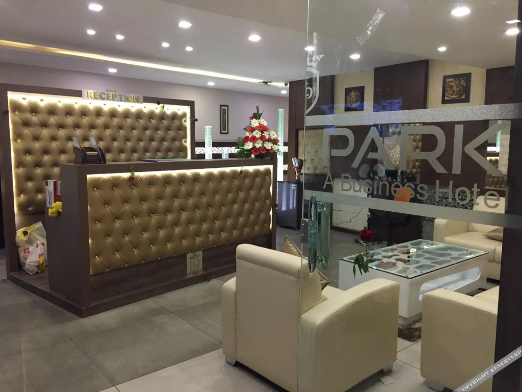 Lobby & Reception