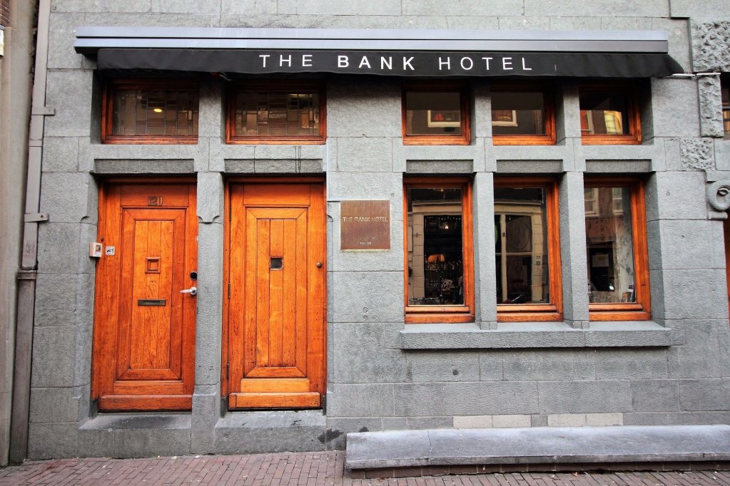 The bank hotel. Банк Амстердама. Отель w Amsterdam в Амстердаме. Blow Bank отель. Bank Hotel.