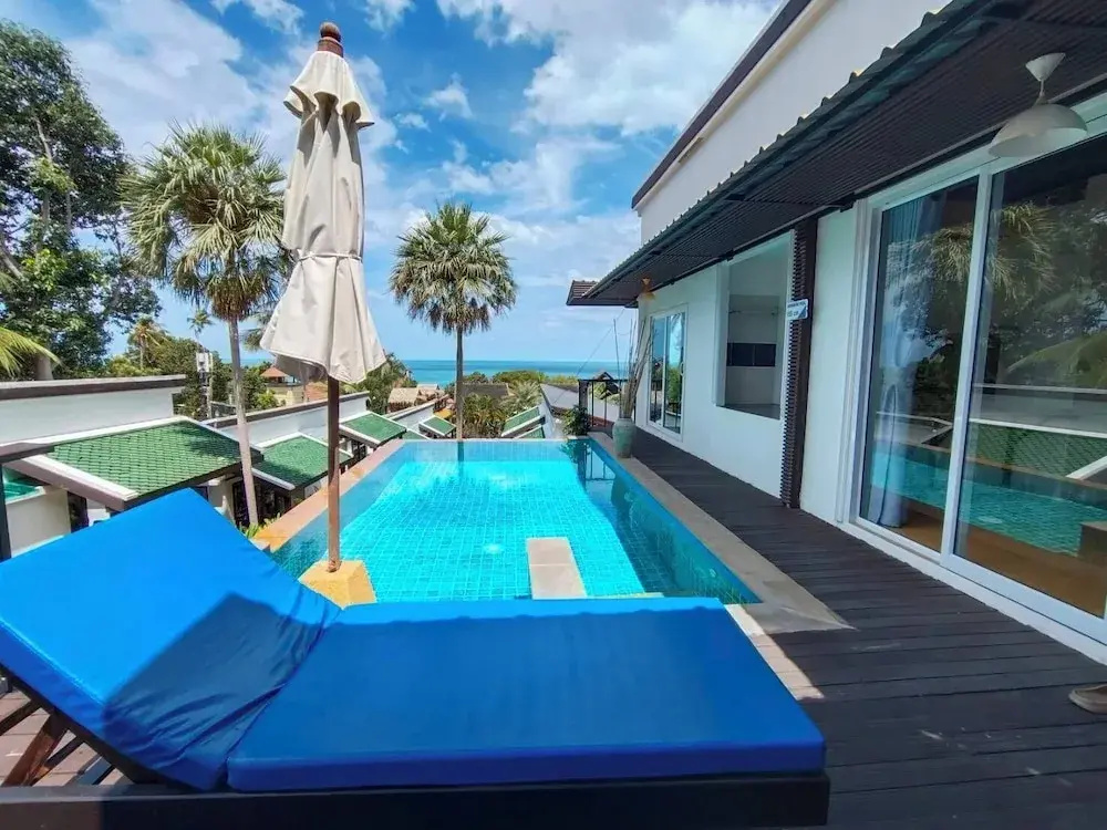 2 Bedrooms Villa