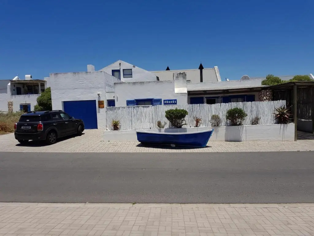 3 Bedrooms Cottage