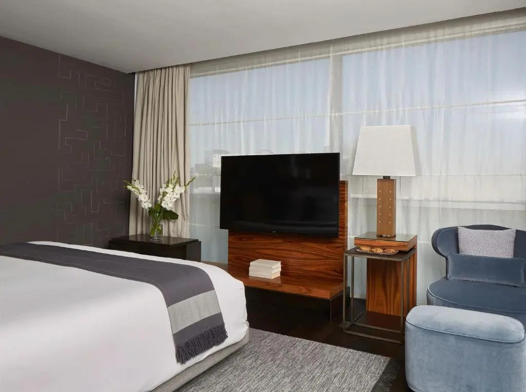 Deluxe Double room (full double bed)