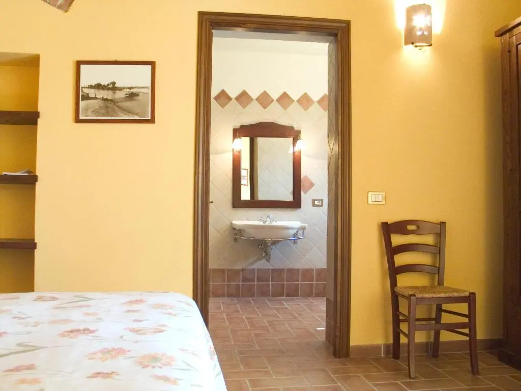 Standard Double room with garden view (full double bed)