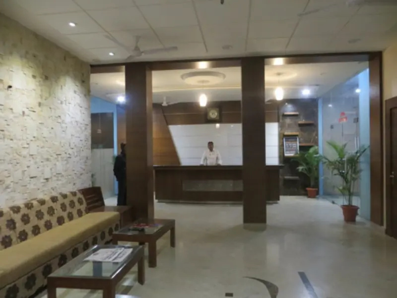 Hotel Sandhu Palace
