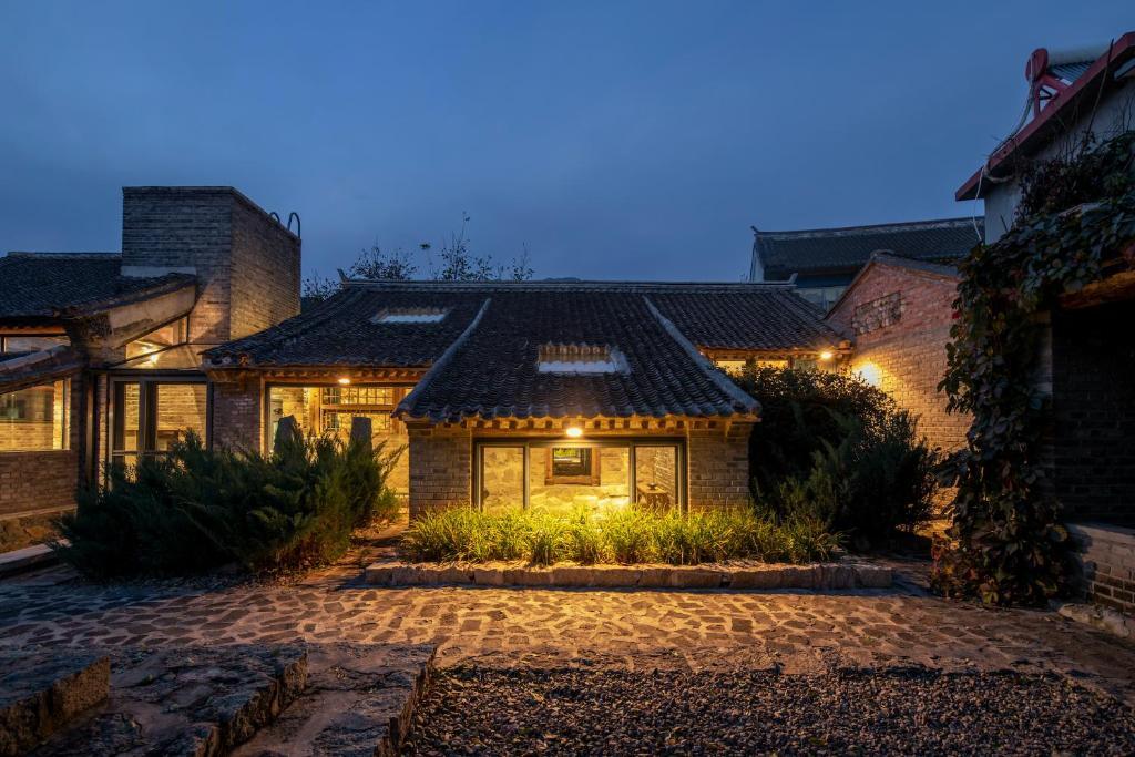 Brickyard Retreat at Mutianyu Great Wall by null