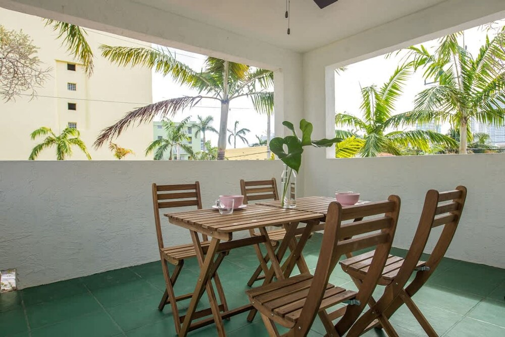 Surreal Southbeach Luxury & Huge 2BR apt & Terrace