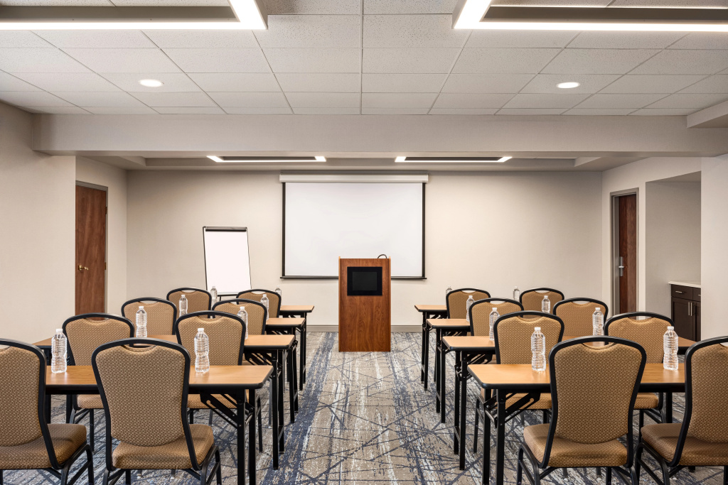 Holiday Inn Express and Suites Indianapolis W- Airport Area by IHG - Général
