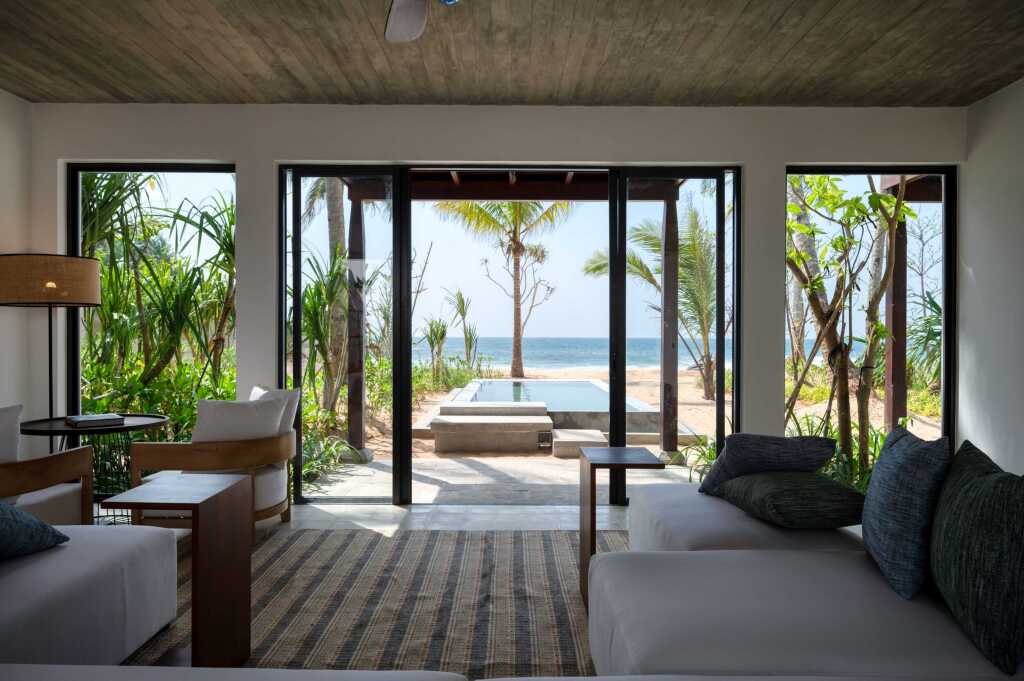 Ahu Bay