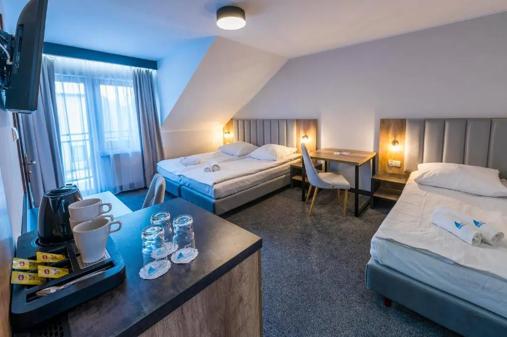 Standard Triple room