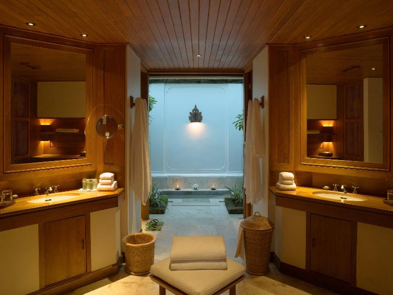 1 Bedroom Suite with balcony