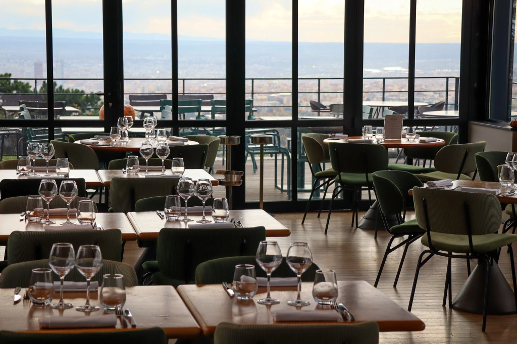 L'Ermitage Hôtel Cuisine-à-Manger - Général