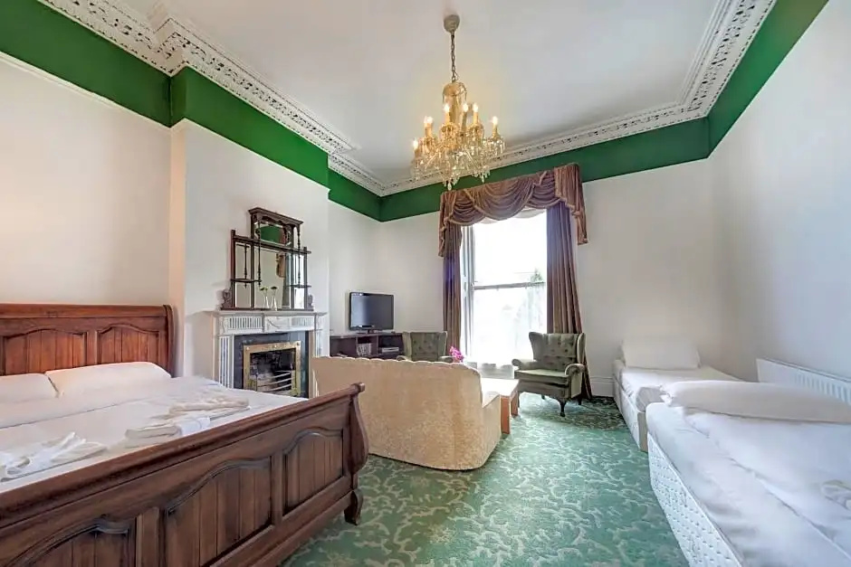 Standard Family room