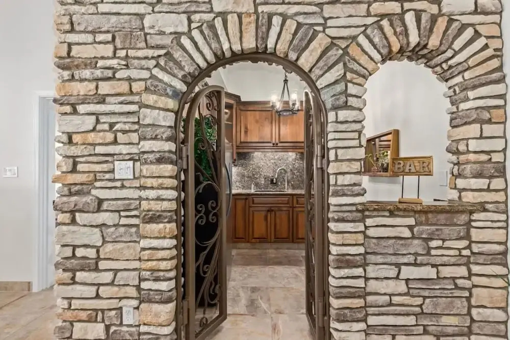 Historic Desert Rose Estate Pool Sauna Sleeps 12