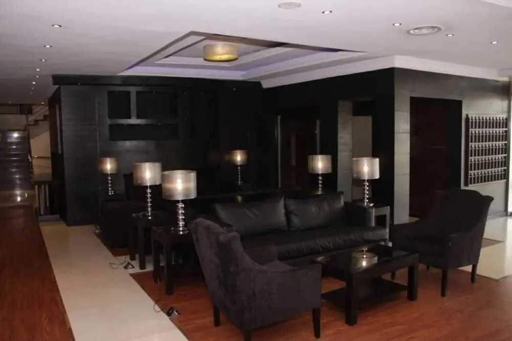 Owu Crown Hotel - Général