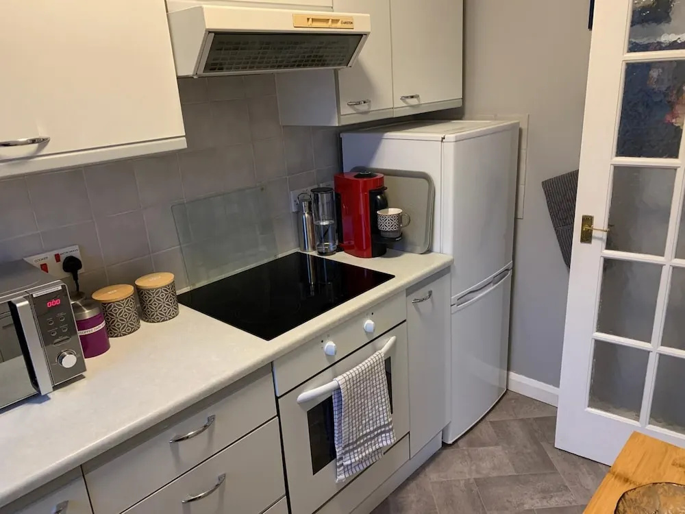 NEW Superb One Bedroom Getaway in Dysart Kirkcaldy - фото 14