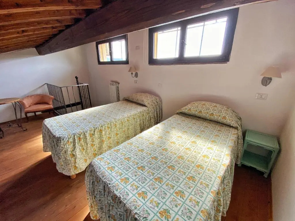 La Valle A Polvereto - Chambres