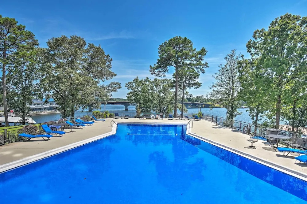 Updated Lake Daze Condo w/ Amazing Pool! — фото 3