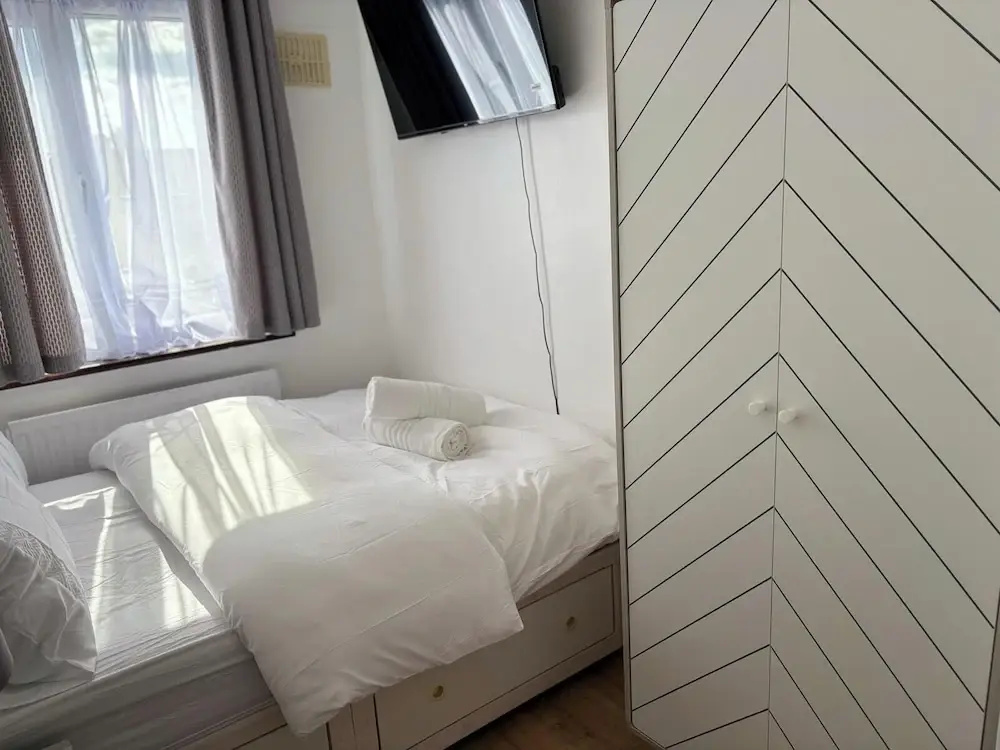 Dagenham - Stay 5 - Garden - Parking - Petfriendly