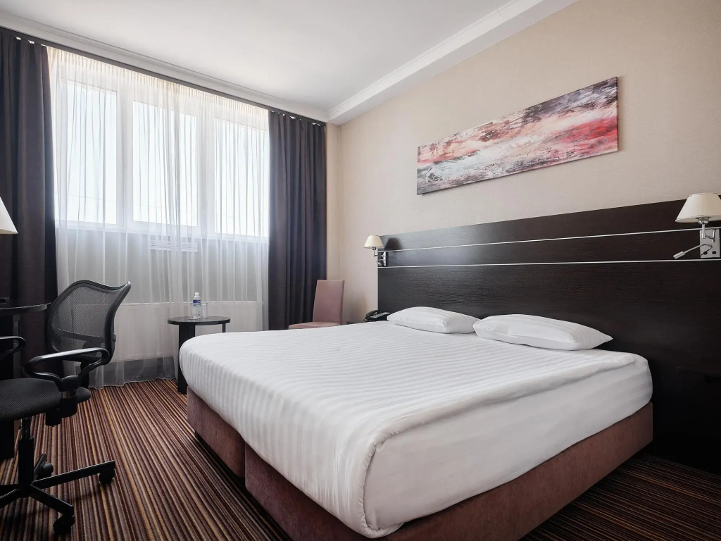Standard 1st category Double room (full double bed)
