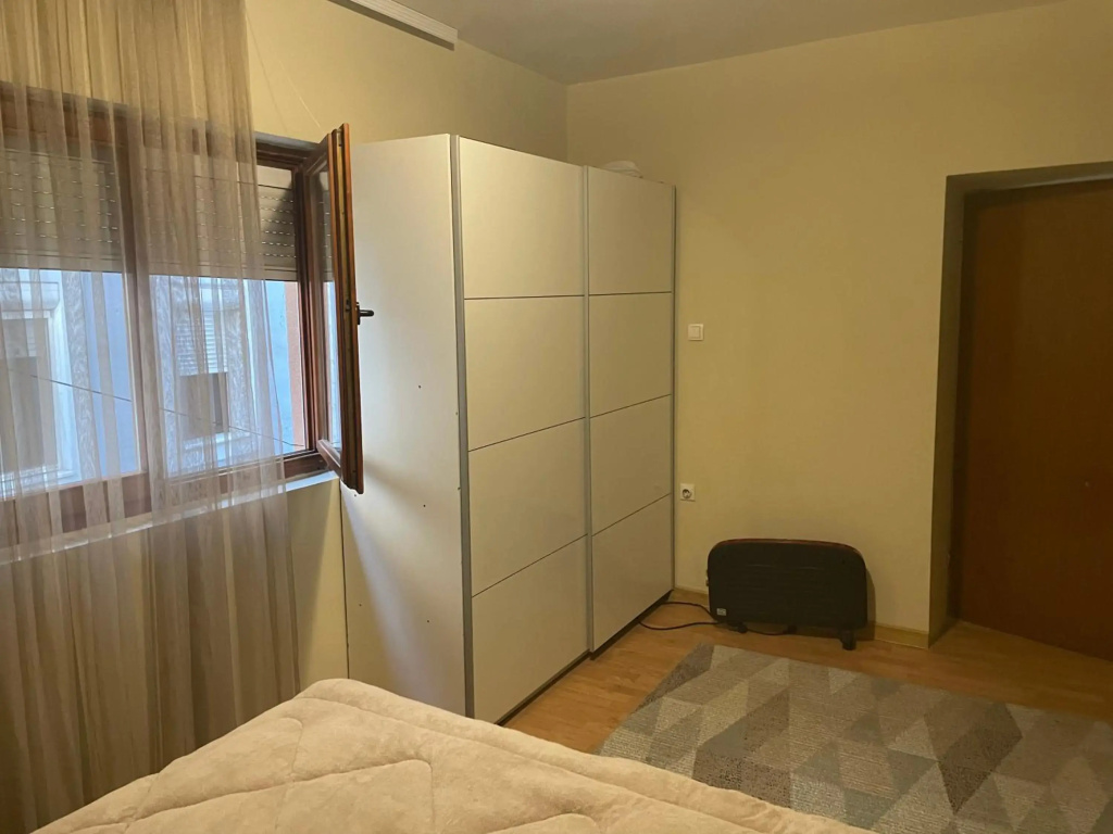 Max Apartments