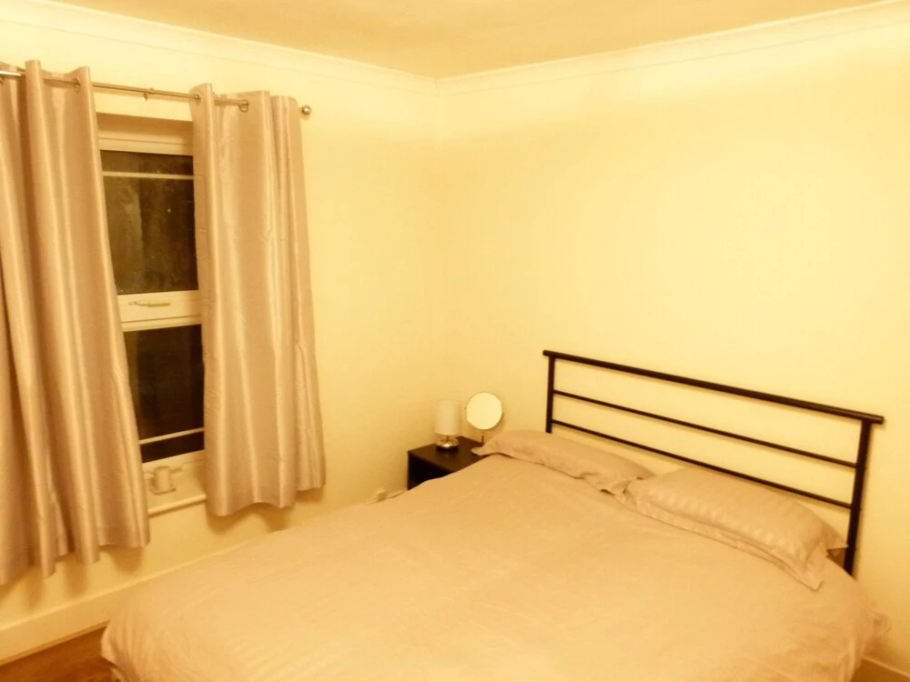 SS Property Hub - Canary Wharf Family Apartment