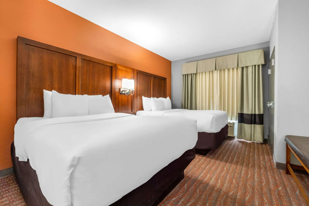 Quadruple Suite