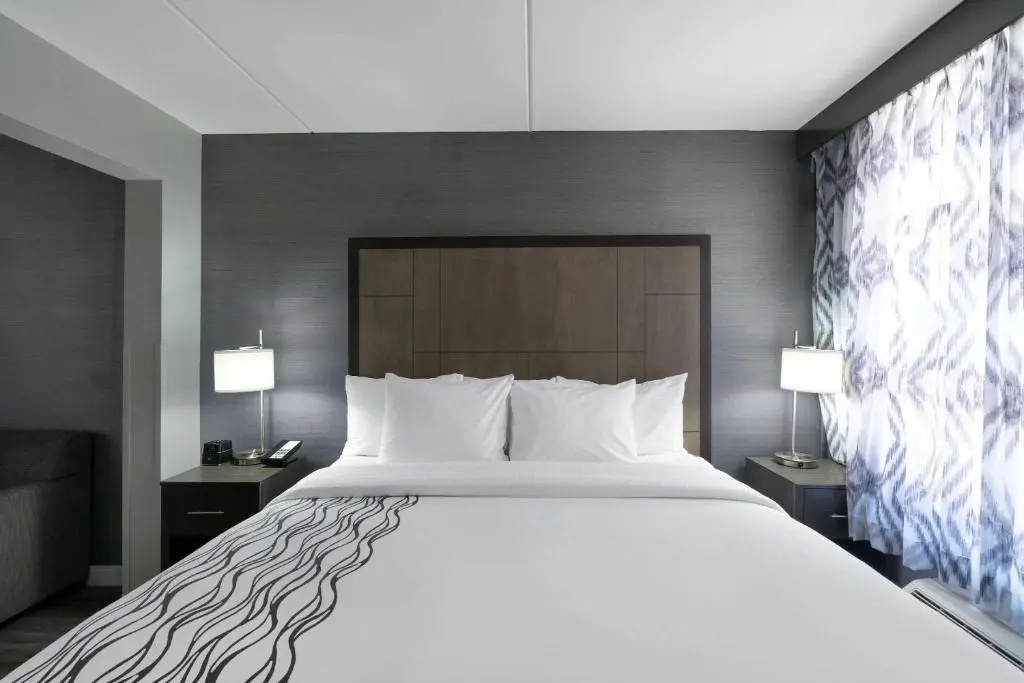 La Quinta Inn & Suites by Wyndham Raleigh Downtown North - Chambres