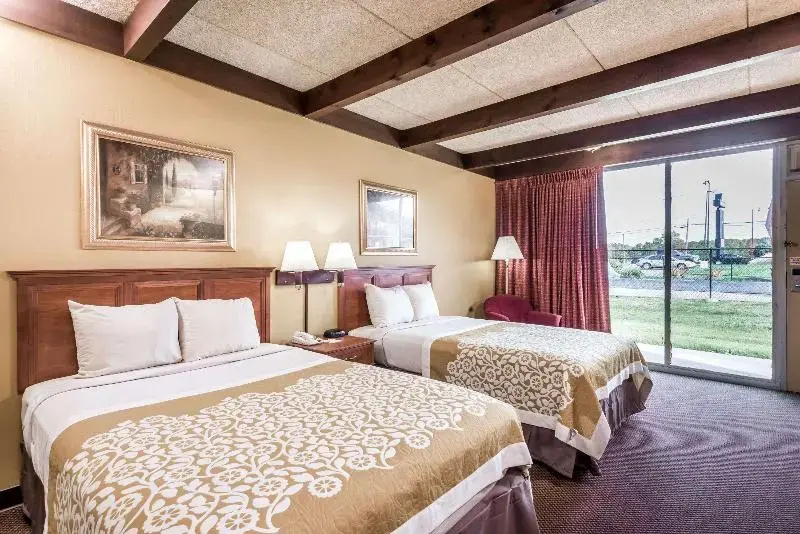 Standard Sextuple room
