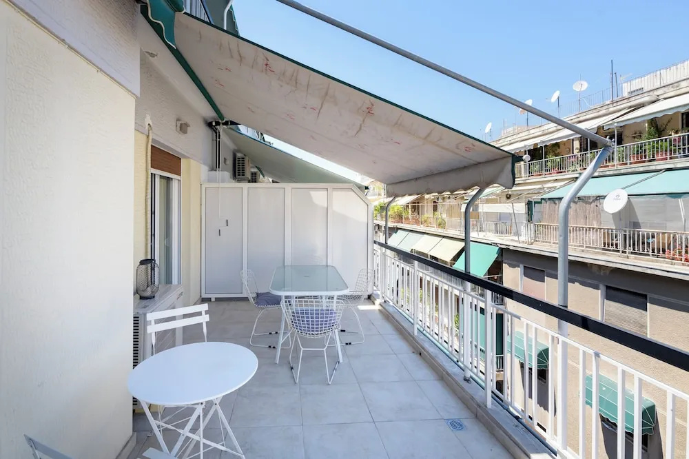 Cosy 2BR flat - metro station & hospital
