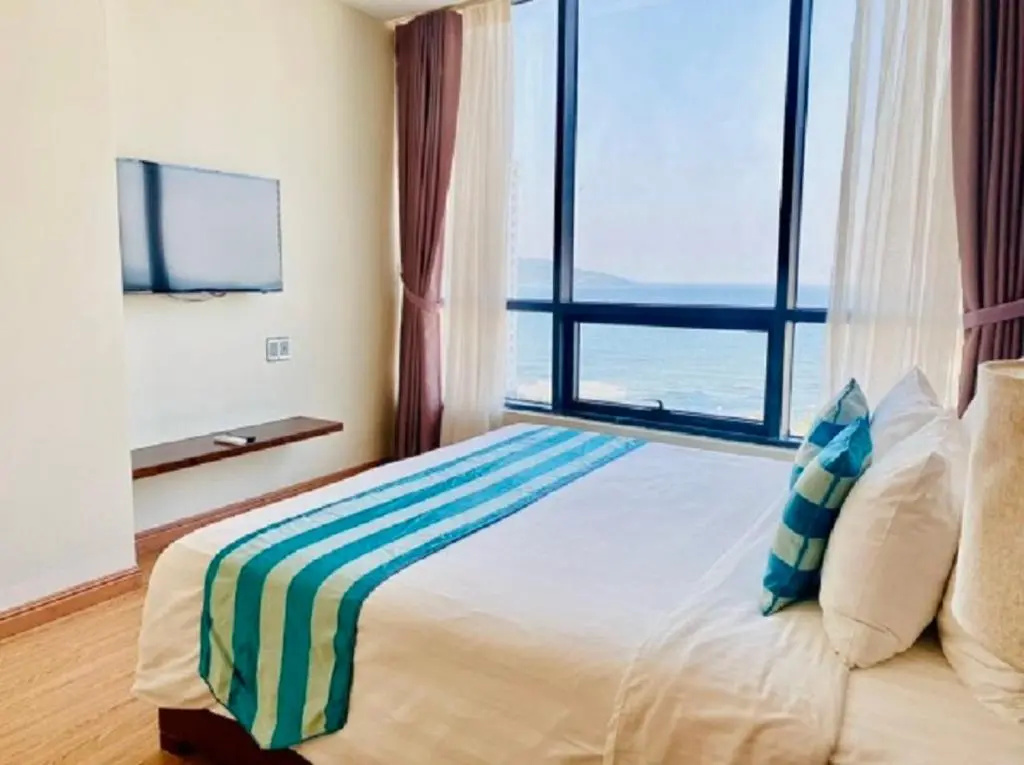 Superior Double room with sea view (full double bed)