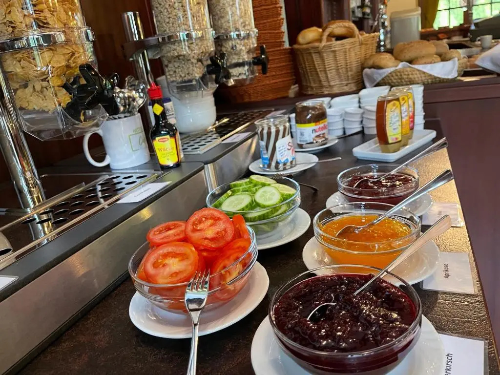 Food & Beverage