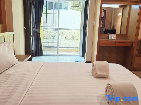 Superior Double room (full double bed)