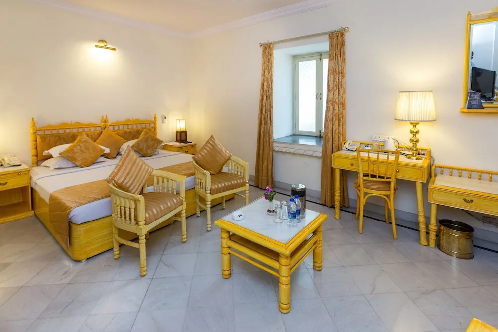 Superior Triple room