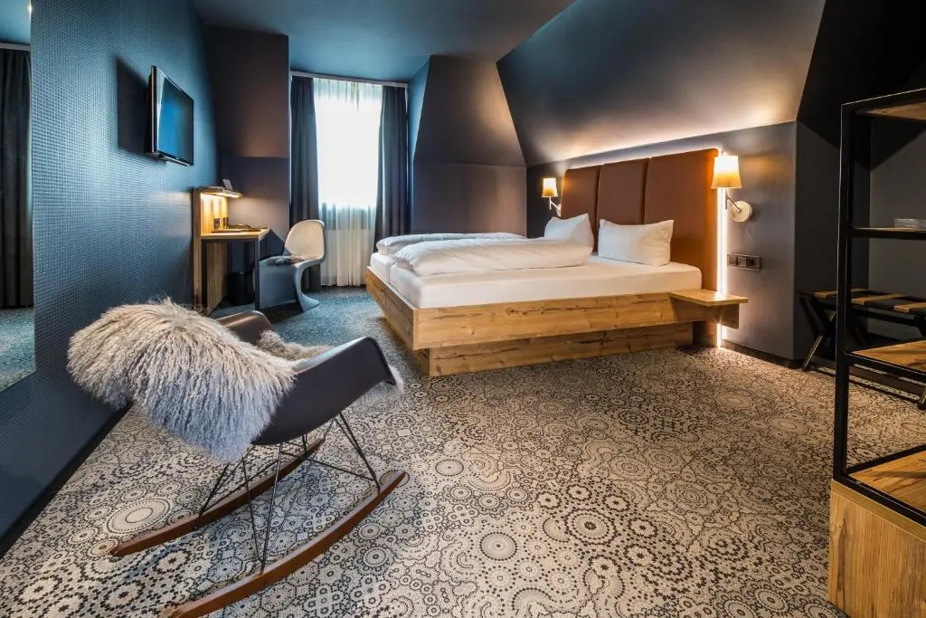 Superior Double room (full double bed)