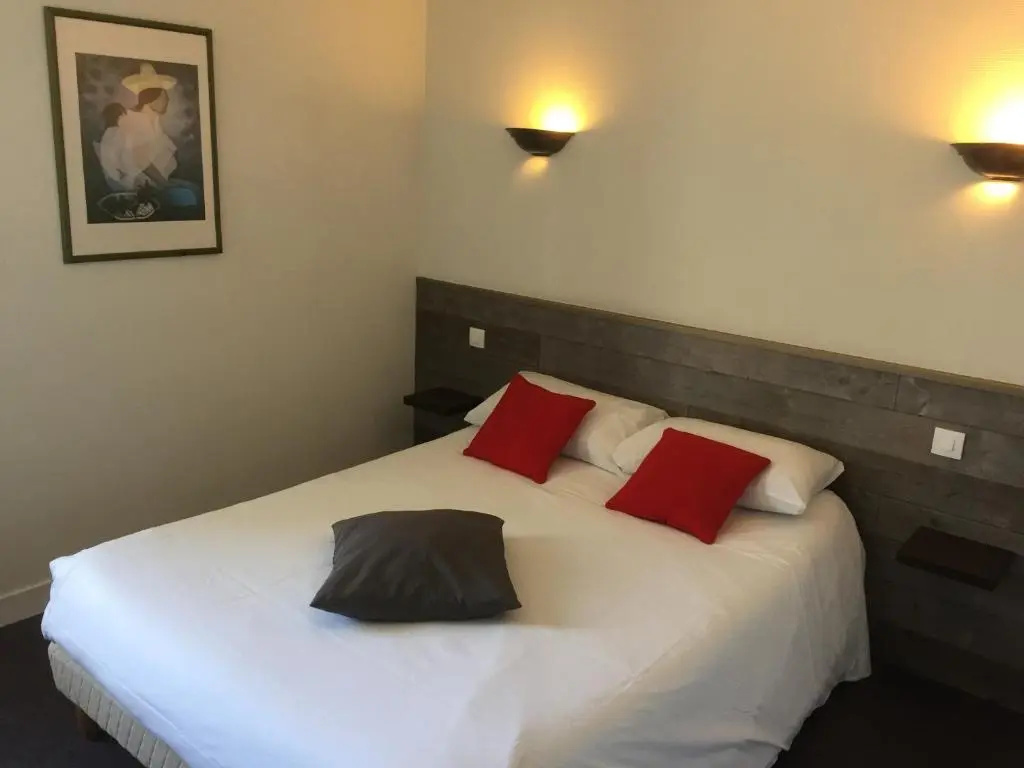 Standard Double room (full double bed)