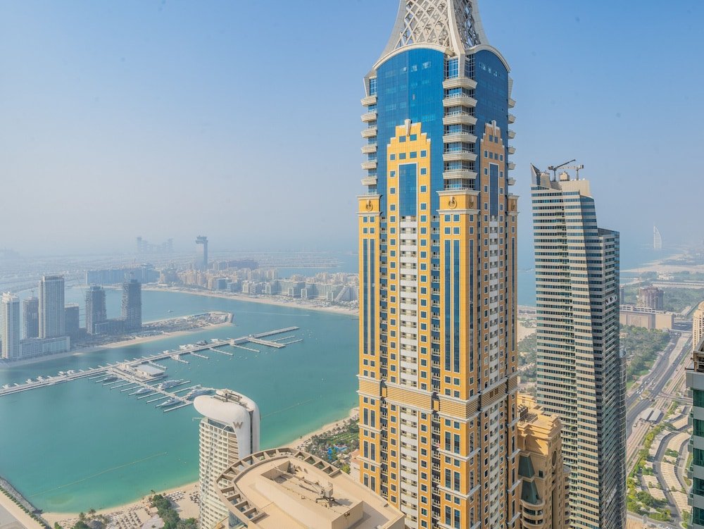 Дубай отели 2023. The Torch Dubai Marina. The Marina Torch. Самые высокие жилые небоскребы Дубай. The Marina Torch список самых высоких зданий Дубая.