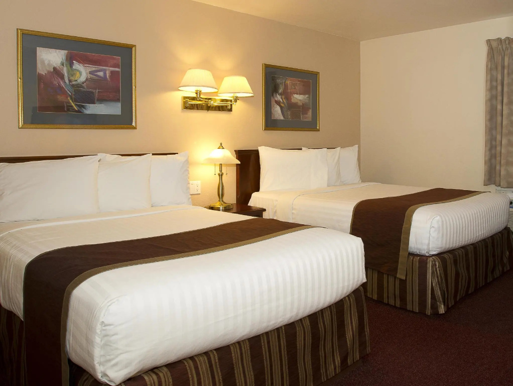 Standard room with mountain view