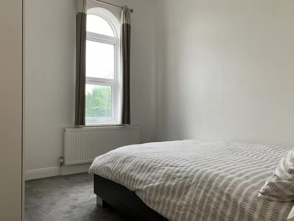 New Stylish Sleek 2bd Flat Heart of Thornton Heath