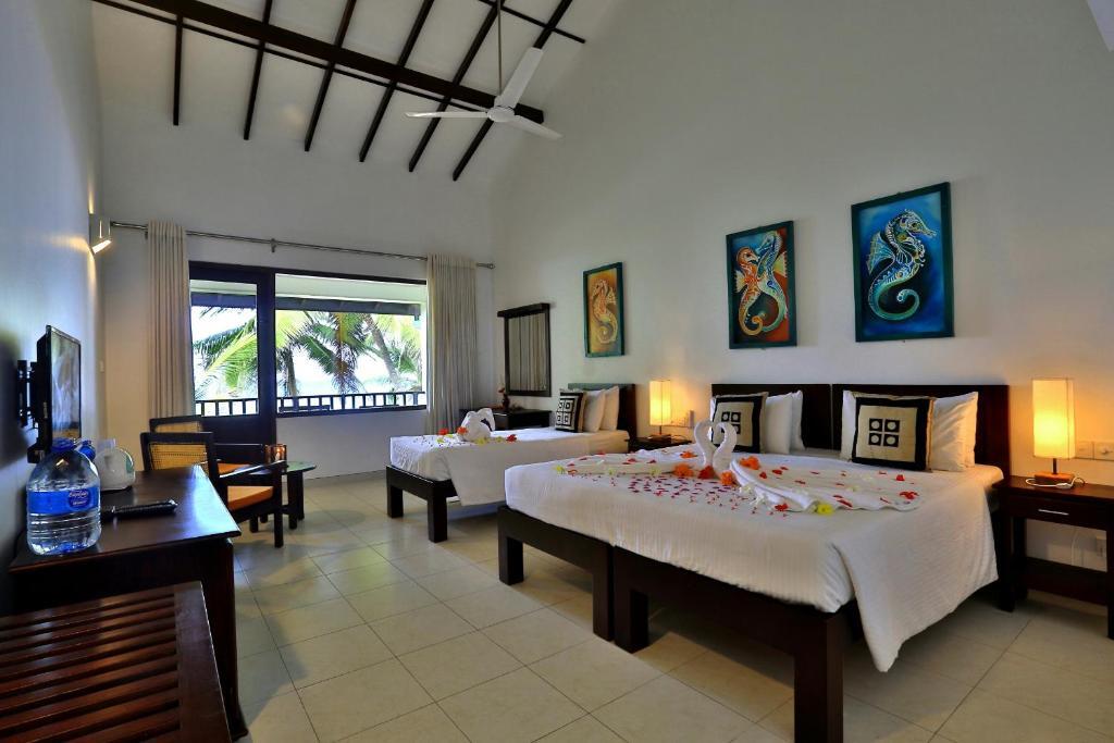 Sea Rock Villa