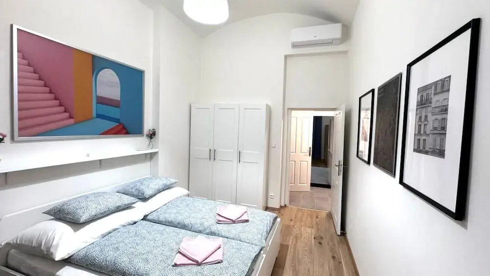 Side Street Apartments
