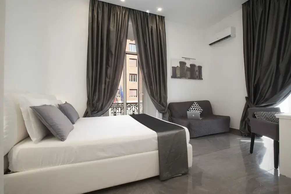 1 Bedroom Deluxe Double room with city view (full double bed)