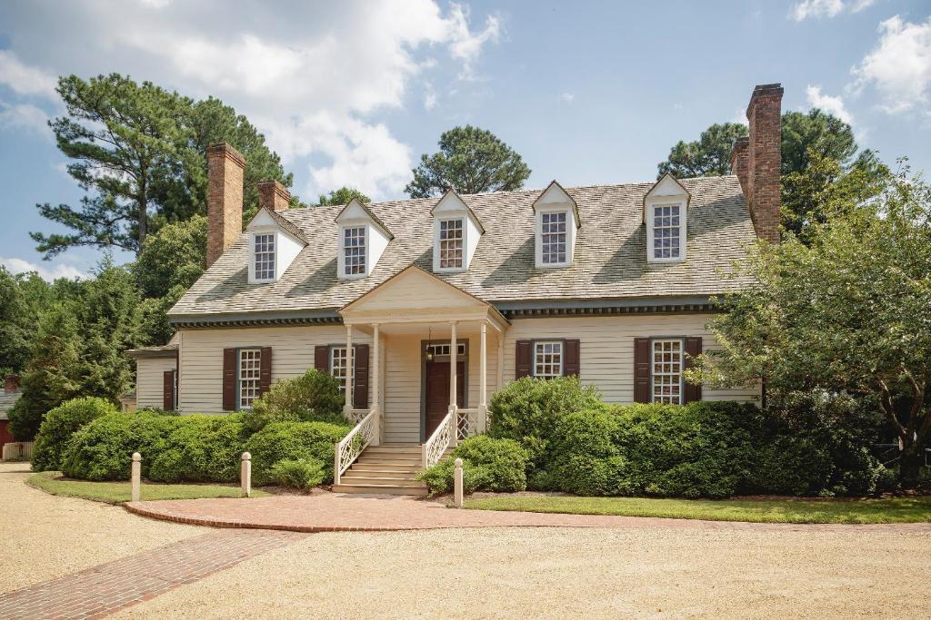 Colonial Houses, an official Colonial Williamsburg Hotel image