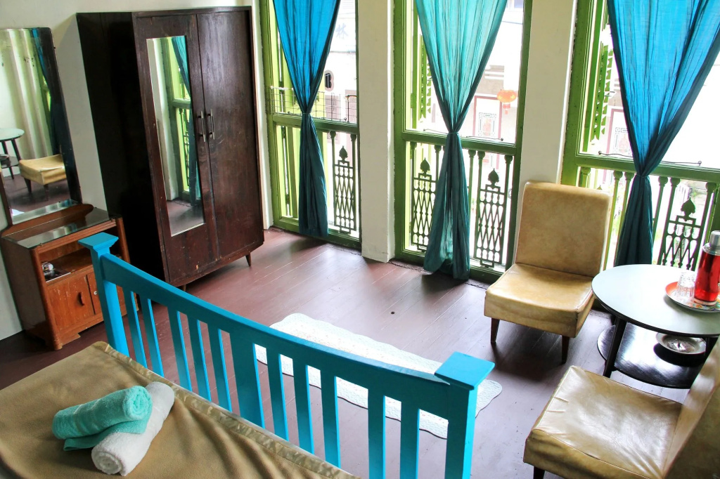Balcony & Terrace